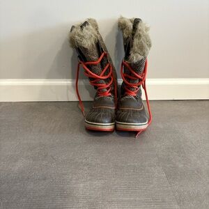 Sorel Herringbone‎ Print Brown Fur-Lined Boots Size 7